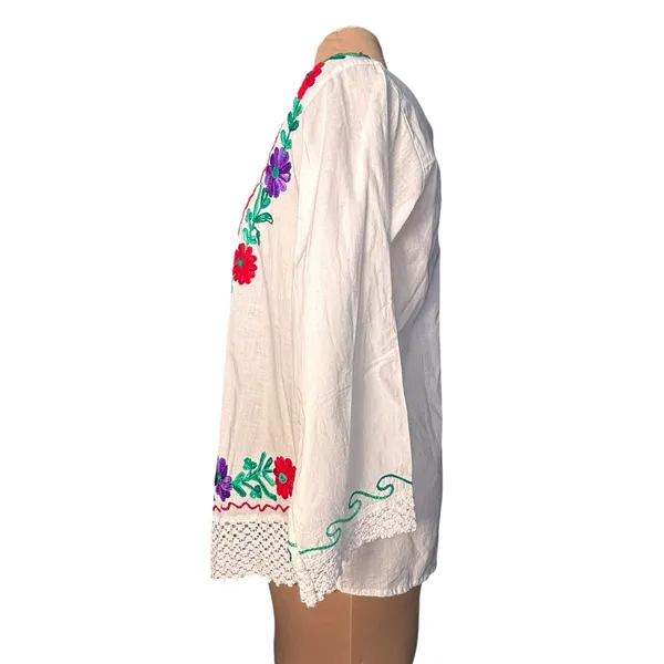 Embroidered Cotton Top White Floral Crochet Lace Boho Peasant Hippie Festival - Image 4