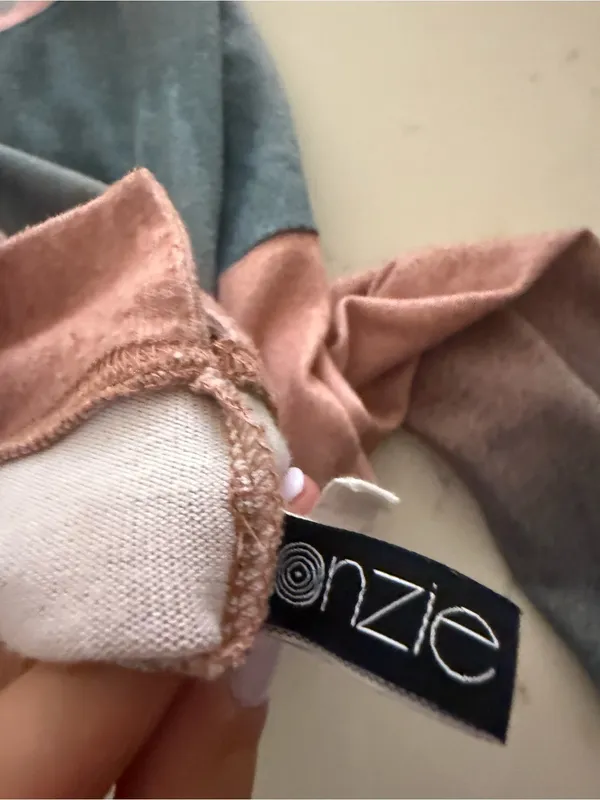 Onzie Rose Pink and Slate Blue Ombre Crew Neck Sweater - Image 3
