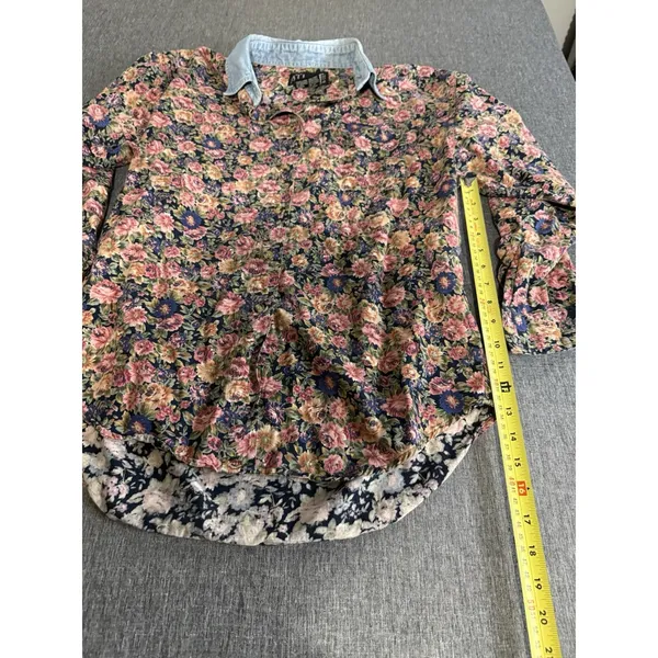 VTG At Last Shirt Top Women M Floral Button Down Long-Sleeve Denim Collar 90's - Image 3