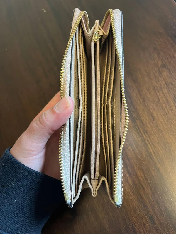 Michael Kors Wallet - Image 2