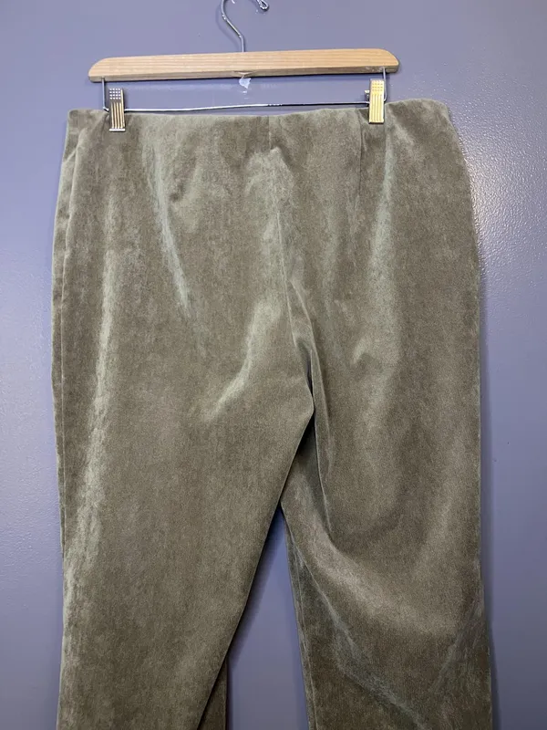 Vintage David Brooks Pants Womens 14 Green Velour Straight Leg Stretch Pull On - Image 5