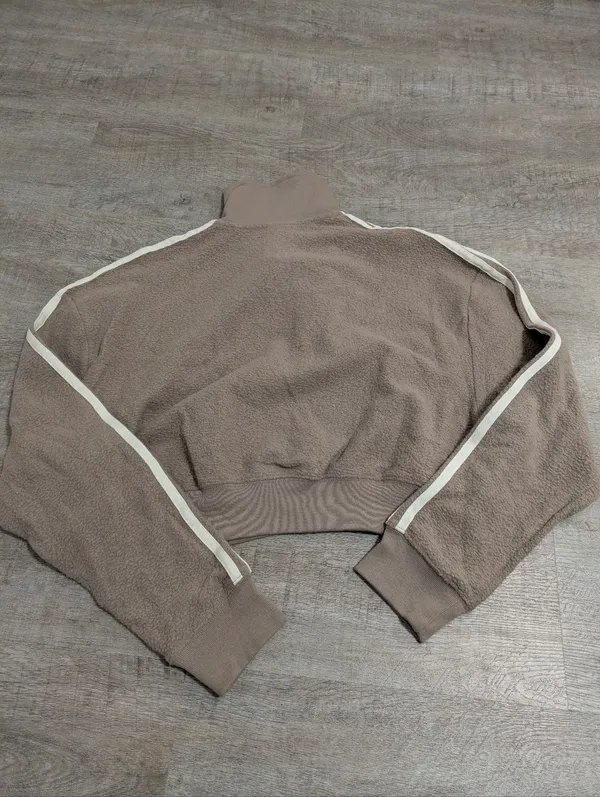 Victoria's Secret PINK Oatmeal Cropped Sherpa Sweater Size XS - Image 3