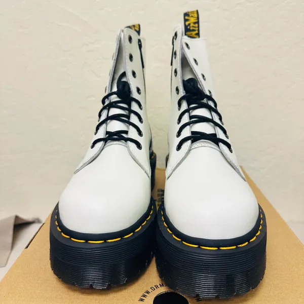 Dr. Martens Jadon Platform Classic 8-Eye Boot - Image 3