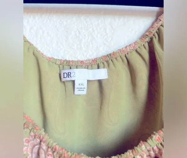 DR2 Sage Paisley Blouse Size XXL - Image 4