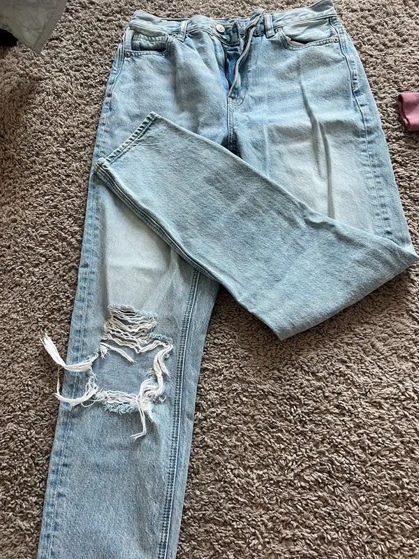 American Eagle Jeans - Image 2