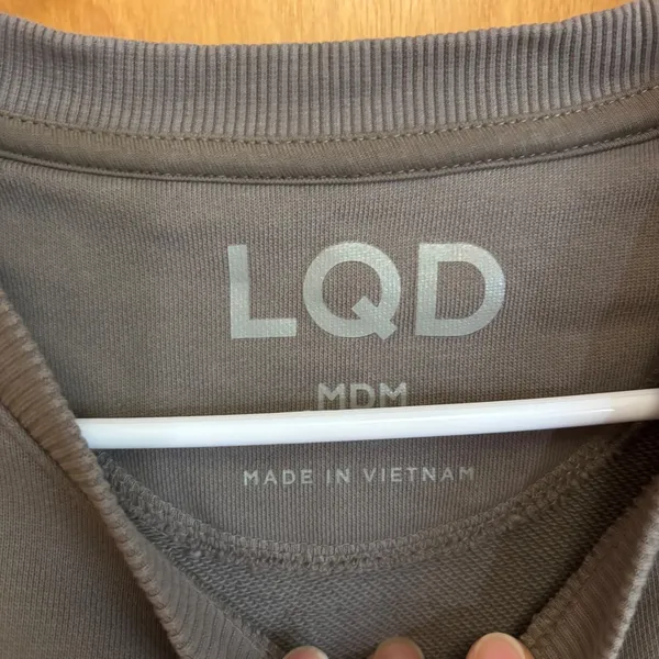 LQD MDM Pocket Crewneck Sweatshirt Gray‎ Womens Medium Raw Hem Detail - Image 4