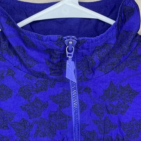 Reebok vintage full zip athletic wind breaker unisex size small - Image 3