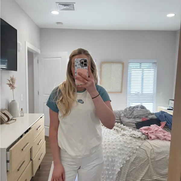 Nike Women's vintage Tee xl - Image 9