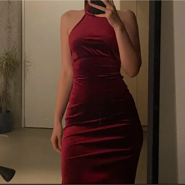 Burgundy Velvet Halter Bowknot Lace Up Maxi Dress: L/Size 8 - Image 6