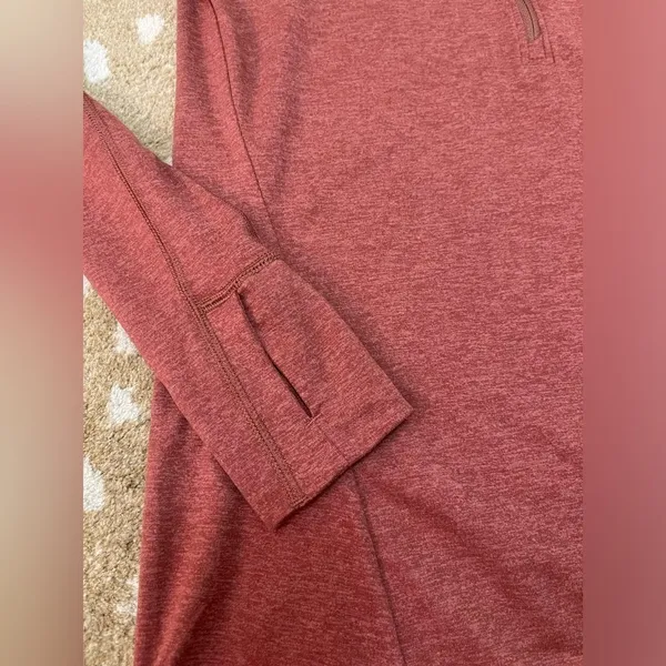 Patagonia women’s size small brick orange long sleeve half zip pullover - Image 5