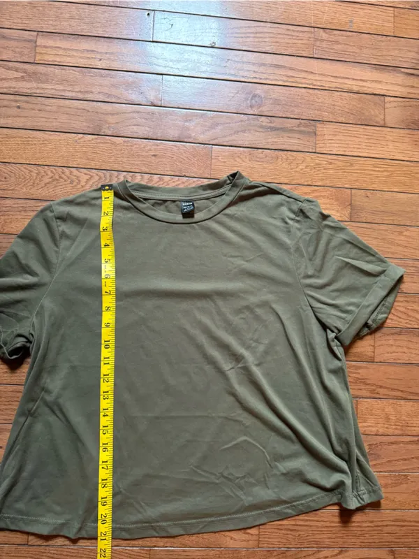 SHEIN Olive Green Cropped Short Sleeve T-Shirt Womens Size L Minimalist Basic - Image 5