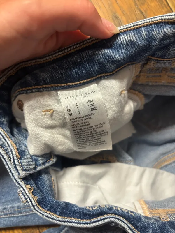 American Eagle Jeans Mom Ripped - Image 3