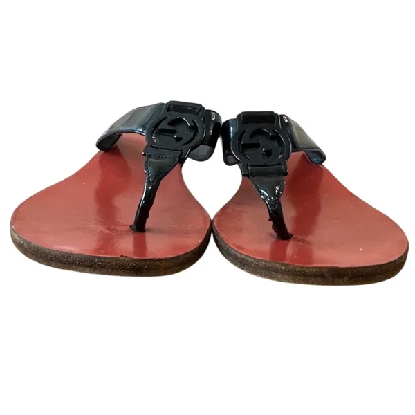 Gucci Black Patent GG Kitten Heel Thong Sandals 6.5B‎ - Image 2