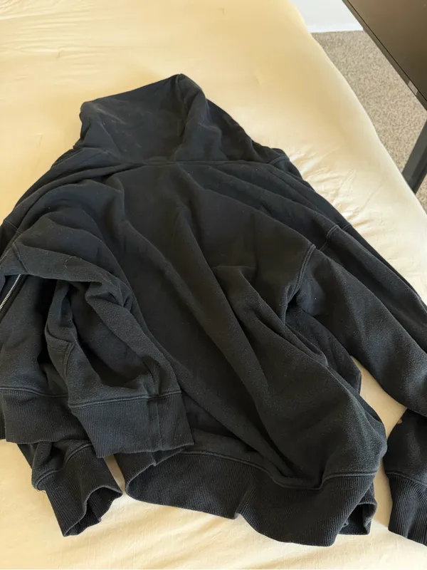 Black zip up jacket - Image 6