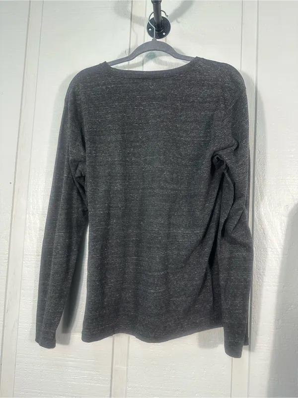 Obey Gray Long Sleeve Tshirt Size Medium EUC - Image 6