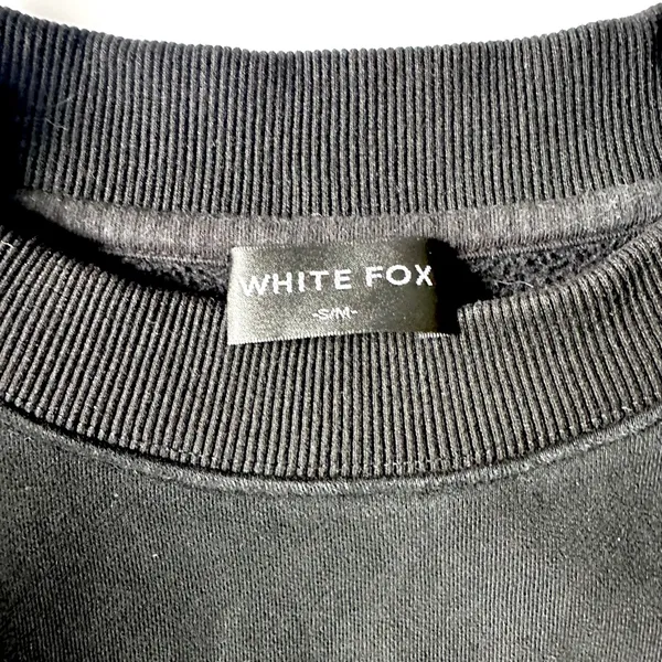 White Fox Sweater Women's S/M Black On Logo Print‎ Crew Neck Project 5 - Image 3