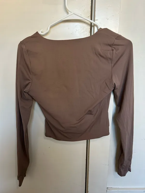 Aritzia Babaton Top - Image 3