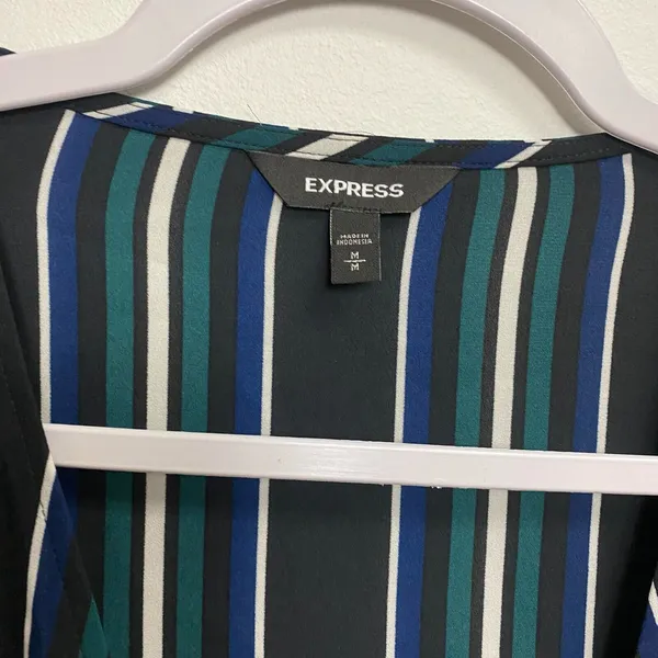 Express Women's Black Striped Faux Wrap Long Sleeve‎ Blouse Size Medium - Image 4