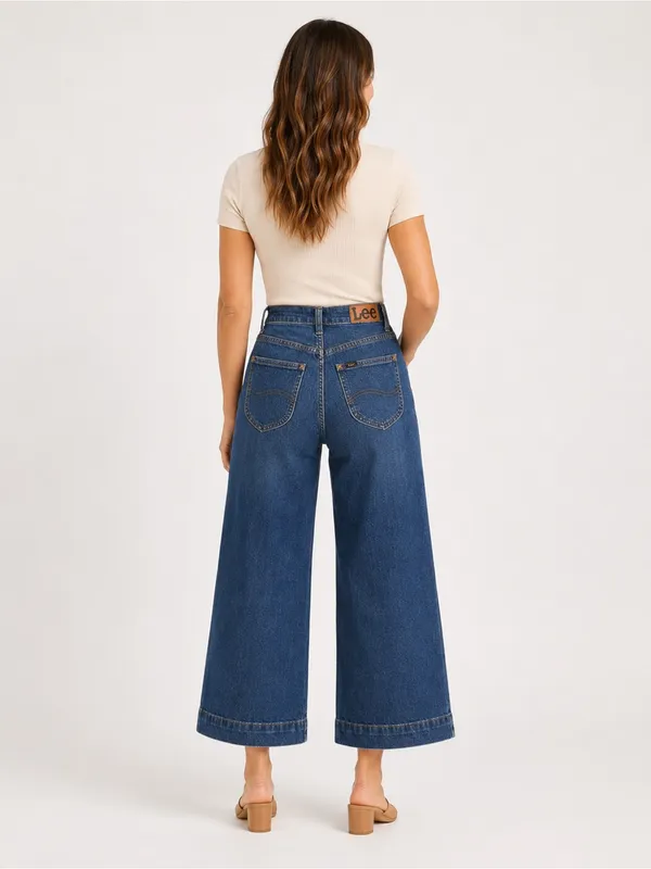 Lee Legendary Style High Rise Wide Leg Crop Jeans Size 2 Medium NWT - Image 2