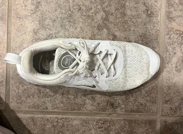 Nike White Running Shoes - Image 3