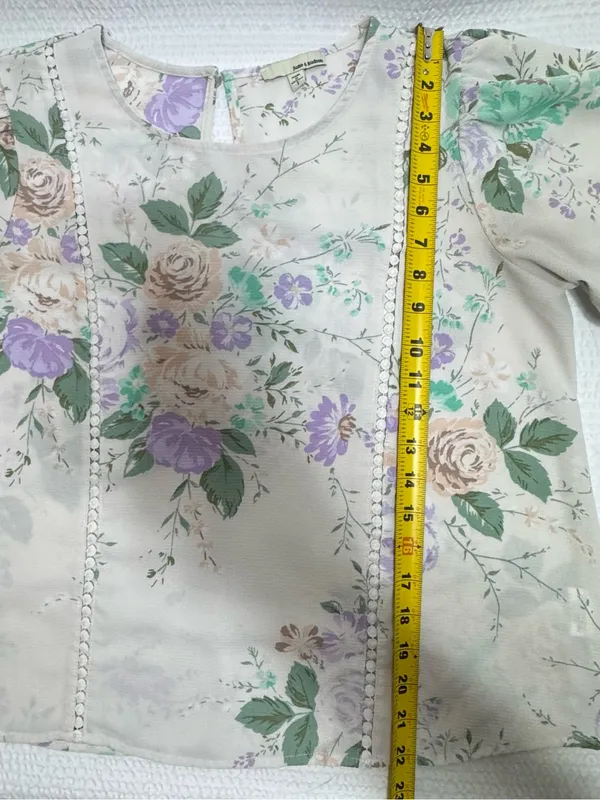 Floral Puff Sleeve Blouse - Cream with Lavender & Green - Image 5