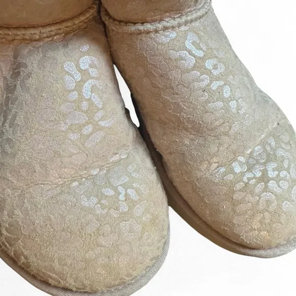 UGG Classic Mini Snow Leopard Metallic Boots Women’s 9 Sheepskin Lined Pink - Image 8