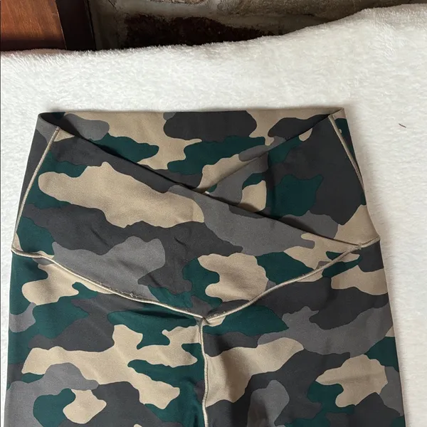 Offline Aerie Large 7/8 Leggings Hi-Rise Camouflage Activewear Crossover Stretch - Image 3