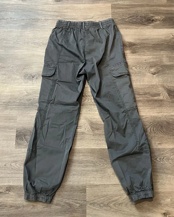 Gray Cargo Bubble Pants - Image 3
