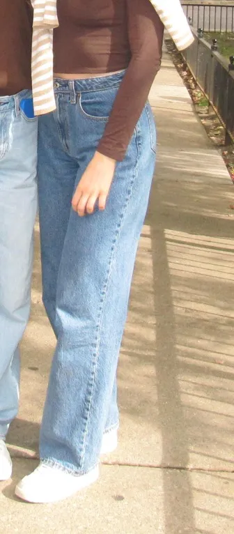 Abercrombie High-Rise Jeans Loose Curve Love - Image 2