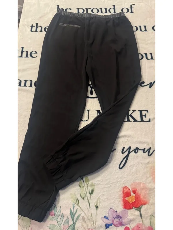 Haute Monde black joggers Women’s Size L. - Image 2