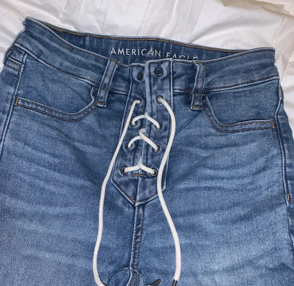 American Eagle High Waisted Lace Jeans - Image 4