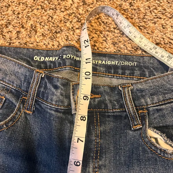Old Navy Women Boyfriend Straight Jeans Distressed Frayed Hem Dark‎ Wash Size 2 - Image 5