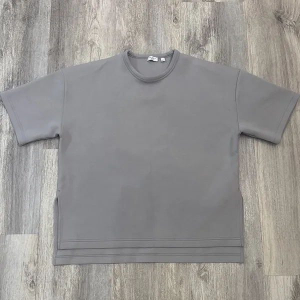 The Group by Aritzia Aro T-shirt Grey Short Sleeve Oversized‎ Side Slits Size 2 - Image 2