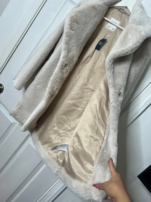 Abercrombie & Fitch Faux Fur Coat Womens XS Cream Plush Quiet Luxury Winter Chic - Image 6