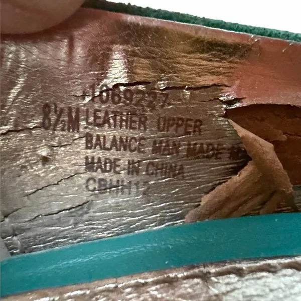 Sofft Turquoise Suede Peep Toe Y2K Heels 8 1/2. - Image 6