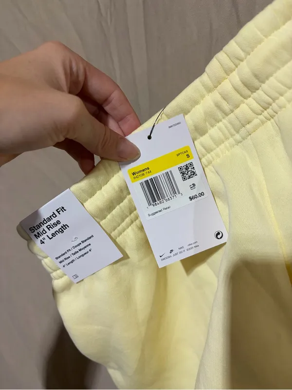 Nike shorts - Image 3