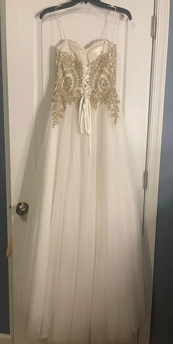 Say Yes To The Prom Macy’s Gown - Image 3