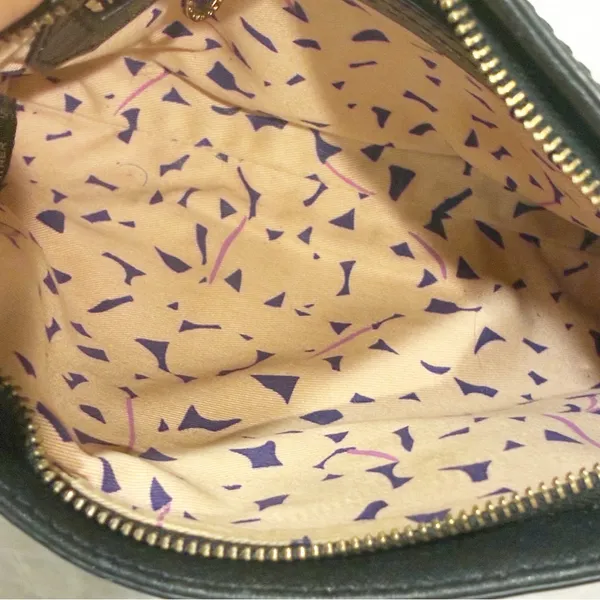 Marc by Marc Jacobs‎ Black Embossed Patent Cow Leather Gold Hardware Crossbody - Image 4