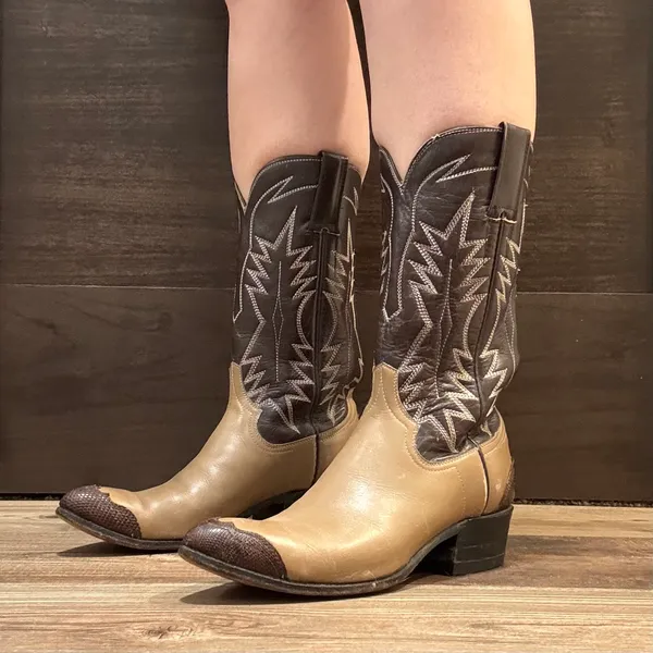 Vintage Brown Tan Leather Western Festival Wingtip Mid Calf Heeled Cowboy Boots - Image 3