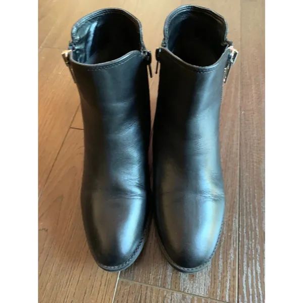 Steve‎ Madden black booties with double zipper - Image 2