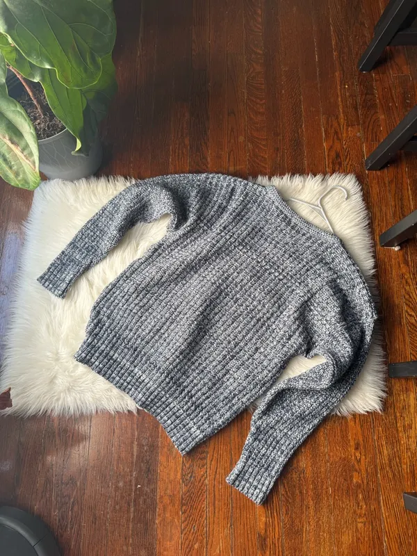 Vintage Knit Heather Grey and Blue Sweater - Image 5