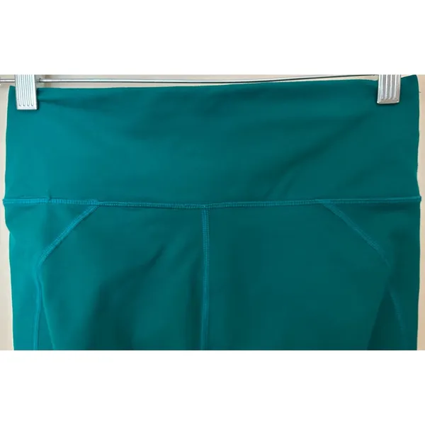 Fabletics Teal Cropped High Waist Athletic Leggins Women's Sz Medium - Image 8