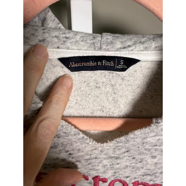Abercrombie & Fitch Floral Logo Crop Hoodie Gray Heather S Soft‎ Girl Athleisure - Image 4