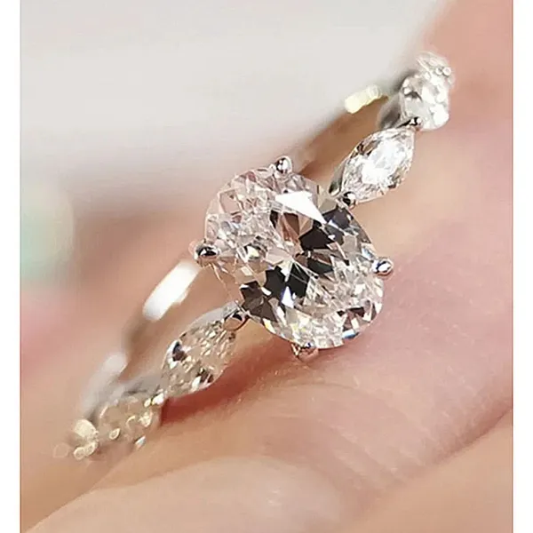 NEW Women's 2Ct Oval Simulated Diamond 14k‎ White Gold Plated Ring Size 7 - Image 9