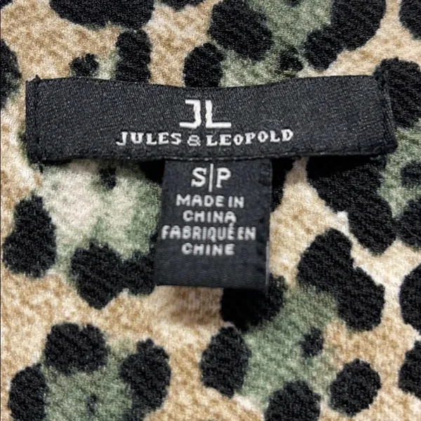 NWOT Jules & Leopold tan with green & black leopard spots the neck top - Image 3