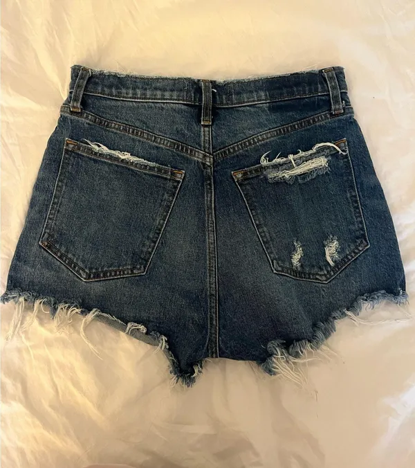 Abercrombie & Fitch High Rise Mom Short Curve Love - Image 2
