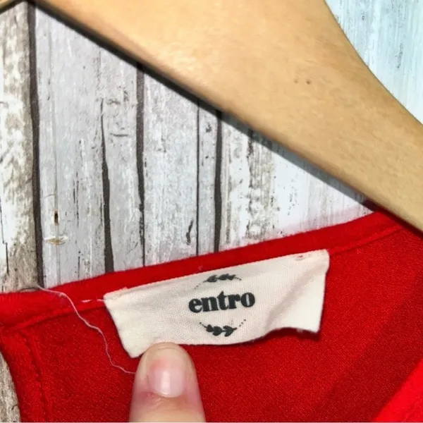 Entro Embroidered Floral Red Blouse •Large - Image 5