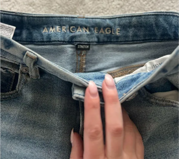 American Eagle Stretch Curvy Mom Jeans - Image 4