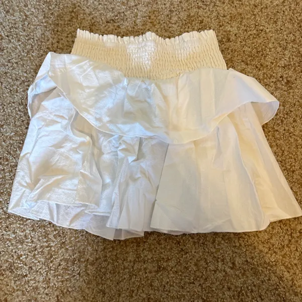 White Shein Ruffle Skirt - Image 2