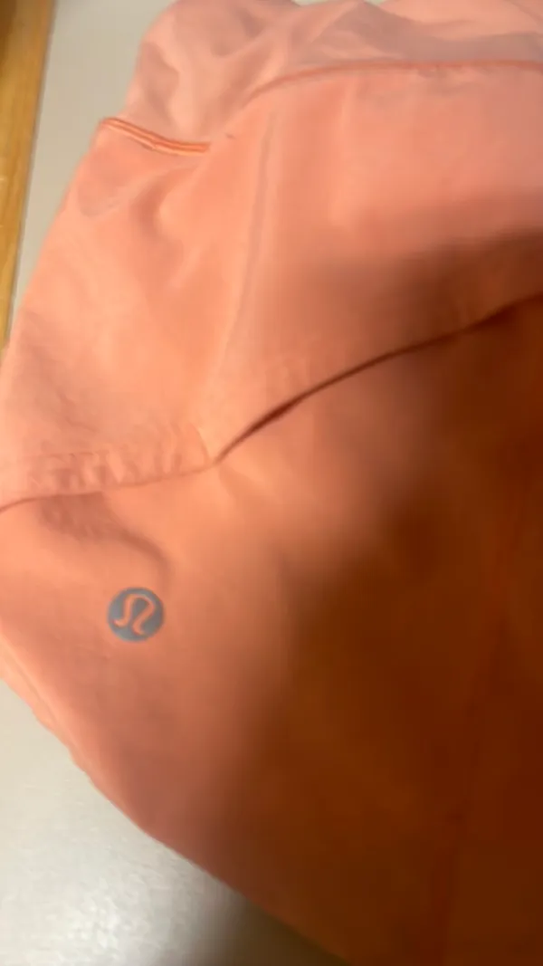 Lululemon Shorts 2.5" Speed Up Low-Rise - Image 4